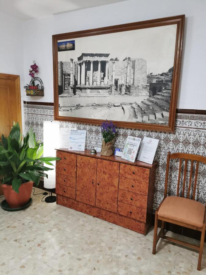 Hostal Senero Mérida Zewnętrze zdjęcie