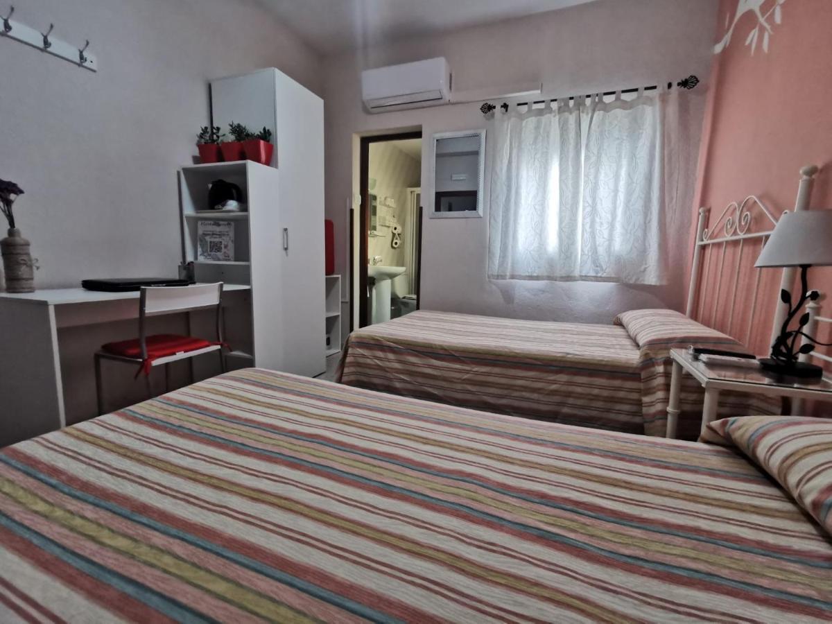 Hostal Senero Mérida Zewnętrze zdjęcie