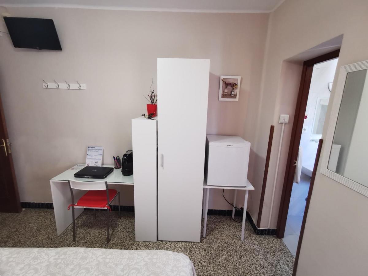 Hostal Senero Mérida Zewnętrze zdjęcie