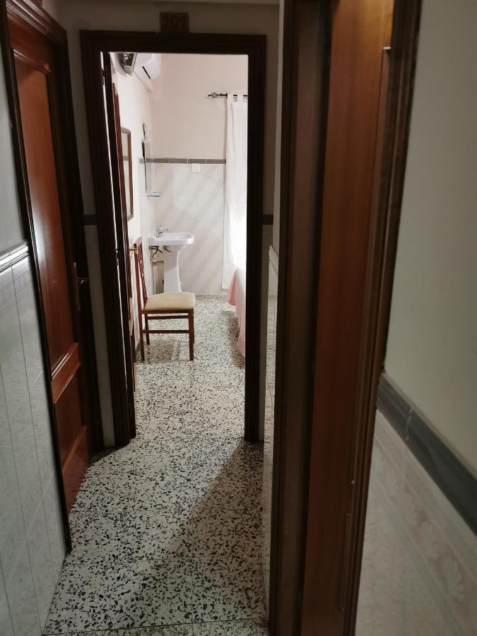 Hostal Senero Mérida Zewnętrze zdjęcie